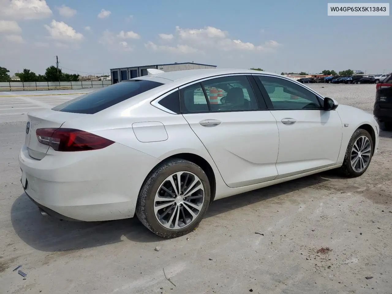 2019 Buick Regal Essence VIN: W04GP6SX5K13843 Lot: 57594625