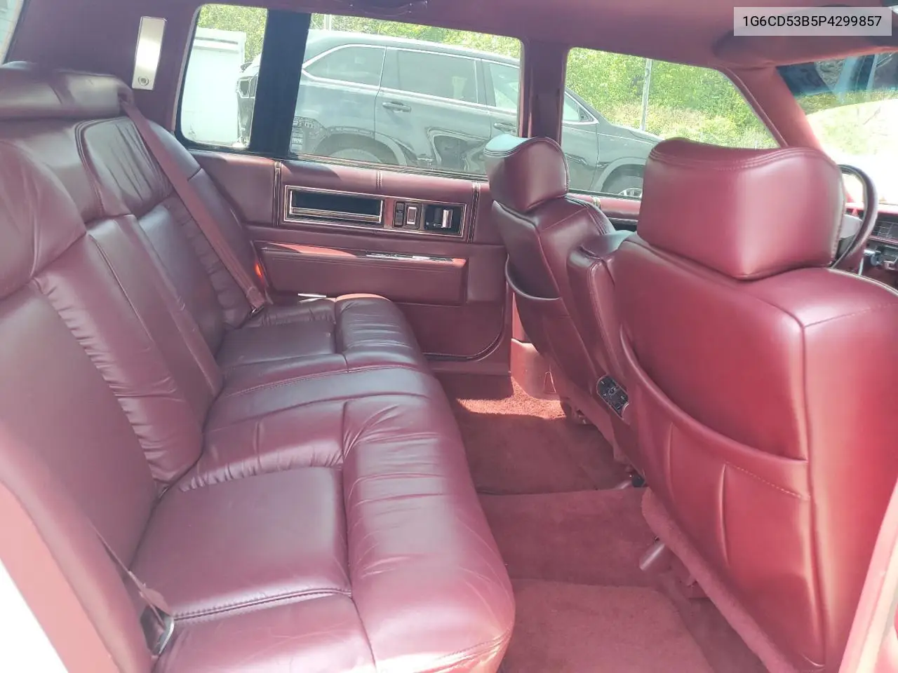1993 Cadillac Deville VIN: 1G6CD53B5P4299857 Lot: 55495845