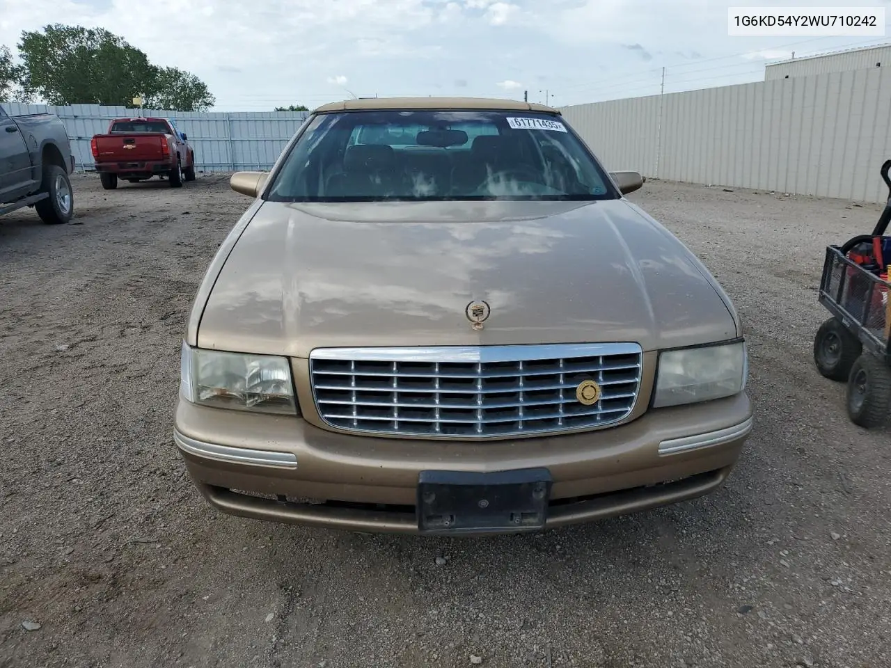 1998 Cadillac Deville VIN: 1G6KD54Y2WU710242 Lot: 61771435