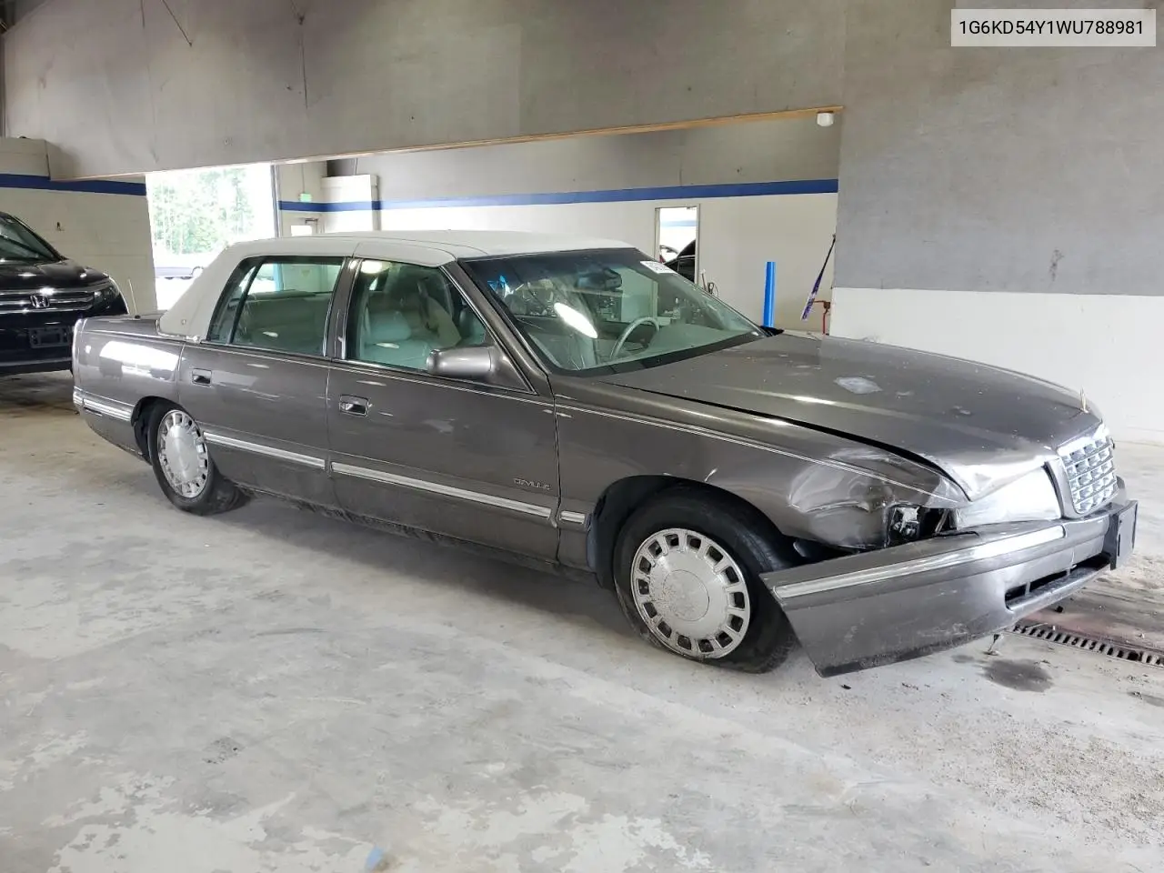 1998 Cadillac Deville VIN: 1G6KD54Y1WU788981 Lot: 64370095