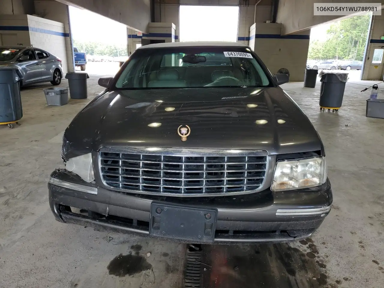 1998 Cadillac Deville VIN: 1G6KD54Y1WU788981 Lot: 64370095