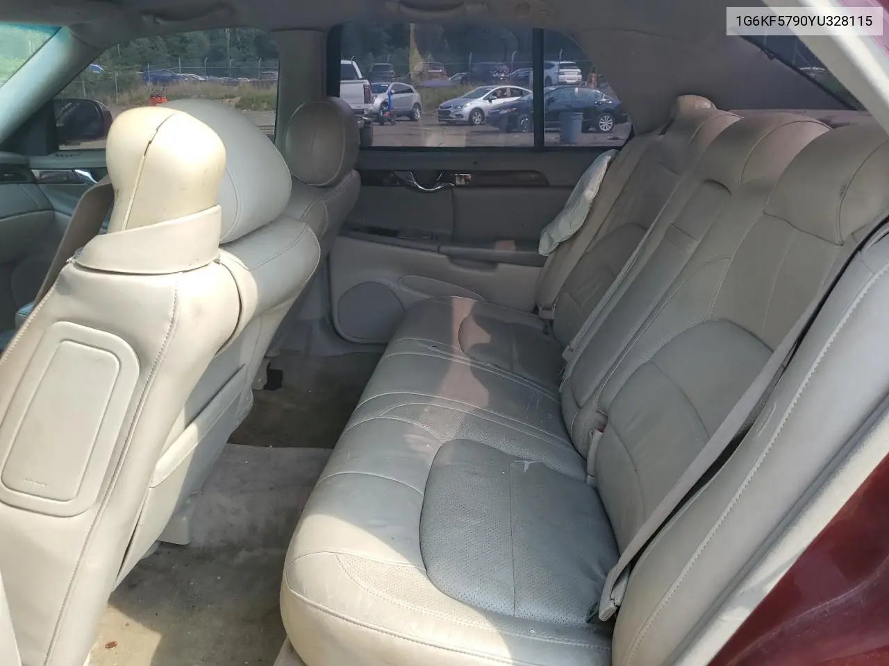 2000 Cadillac Deville Dts VIN: 1G6KF5790YU328115 Lot: 62000185