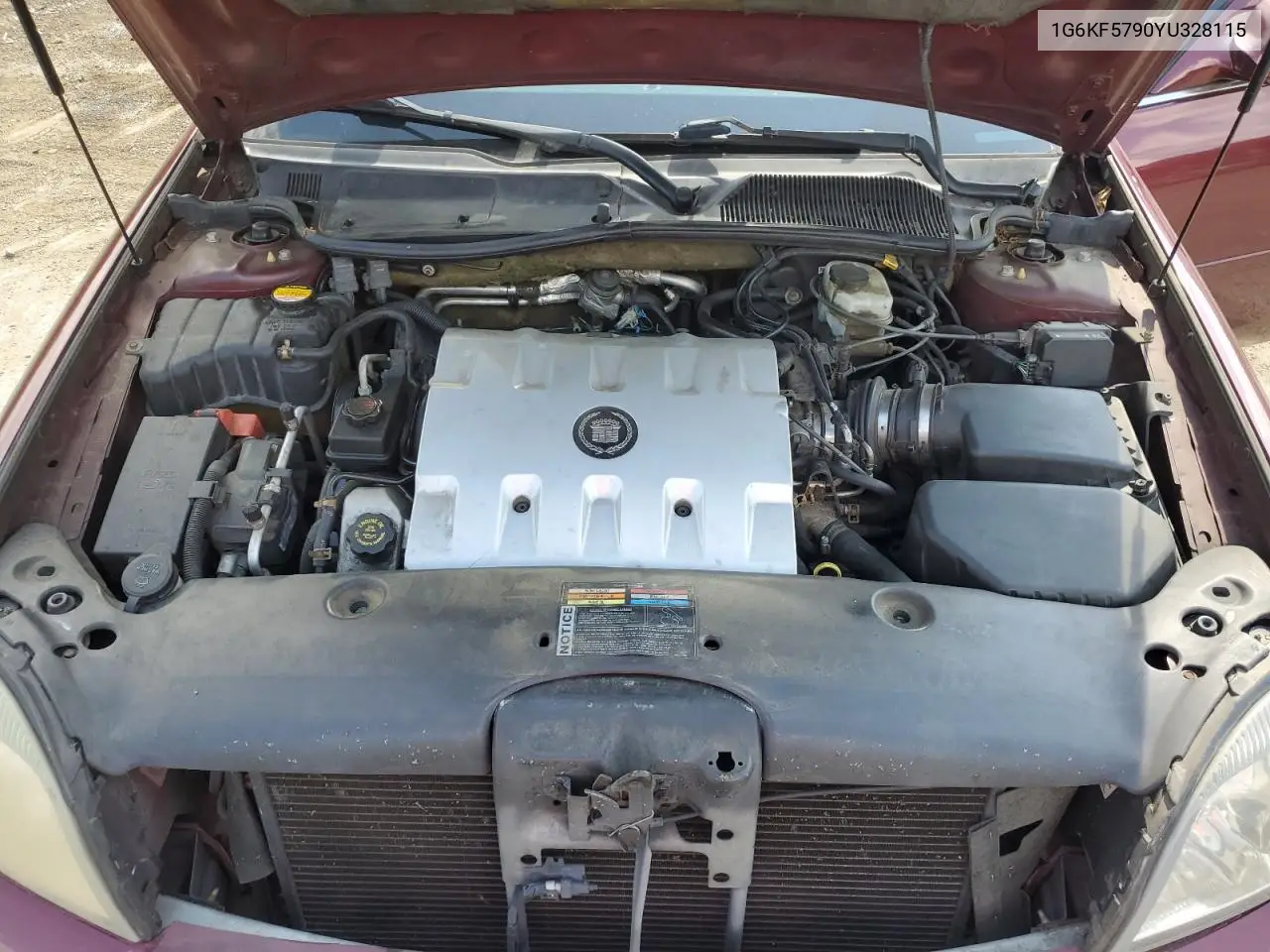 2000 Cadillac Deville Dts VIN: 1G6KF5790YU328115 Lot: 62000185