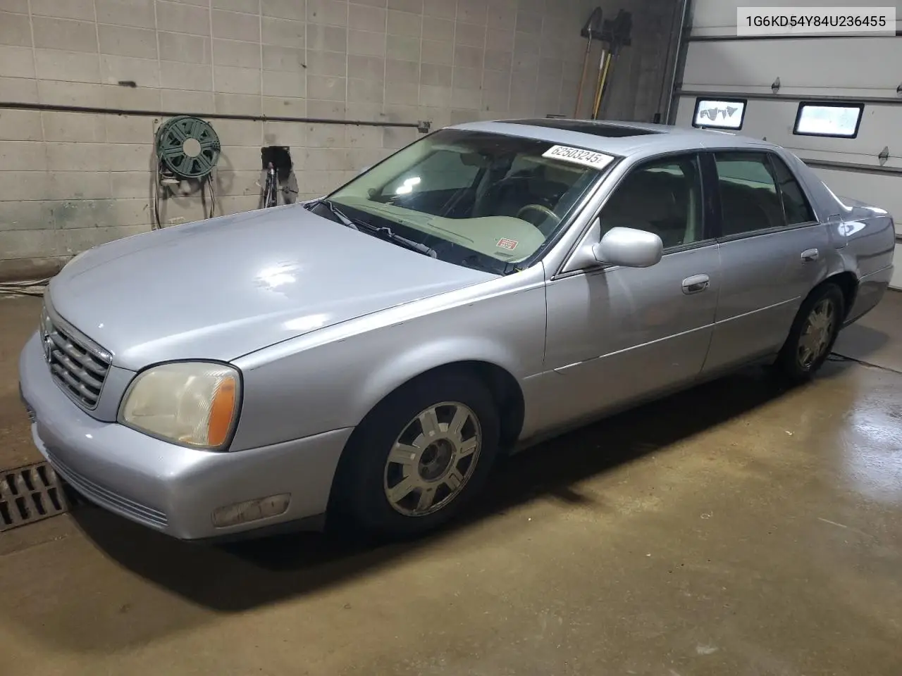 2004 Cadillac Deville VIN: 1G6KD54Y84U236455 Lot: 62503245