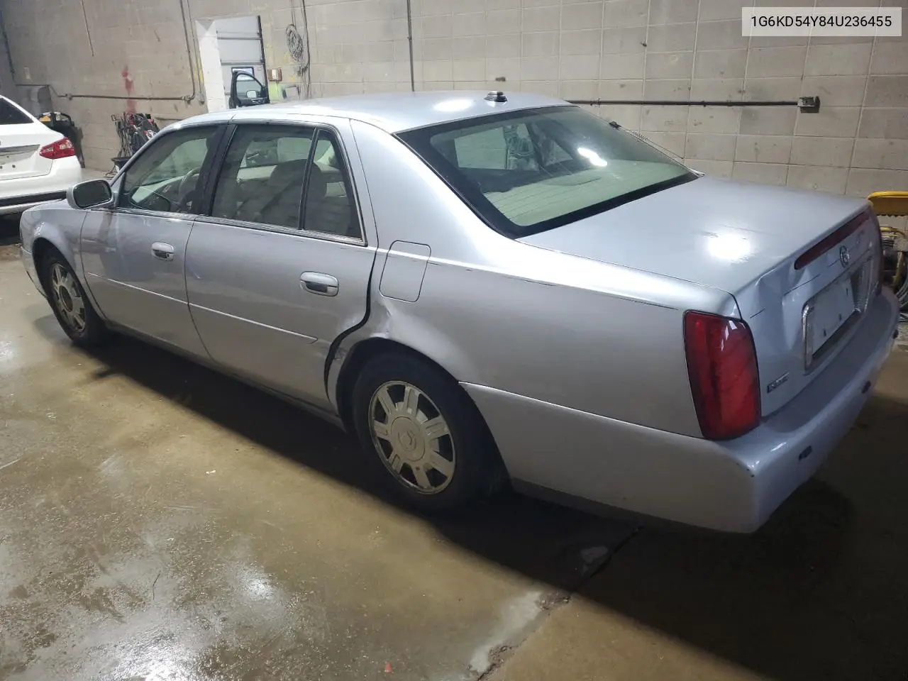 2004 Cadillac Deville VIN: 1G6KD54Y84U236455 Lot: 62503245