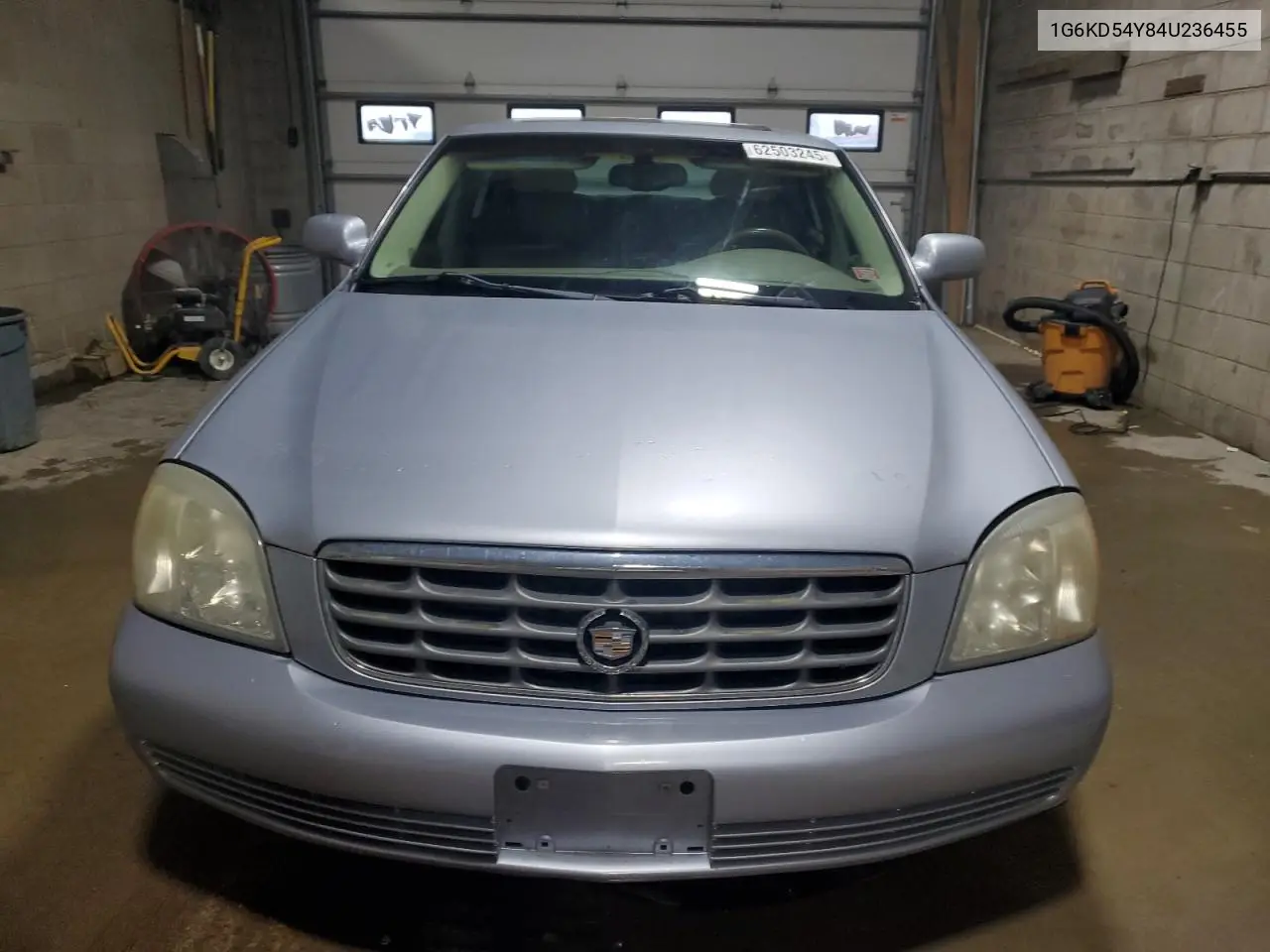 2004 Cadillac Deville VIN: 1G6KD54Y84U236455 Lot: 62503245