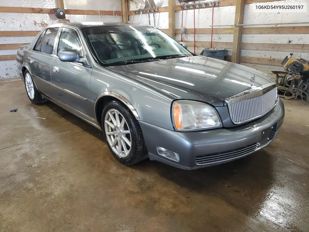 2005 Cadillac Deville VIN: 1G6KD54Y95U260197 Lot: 47414595