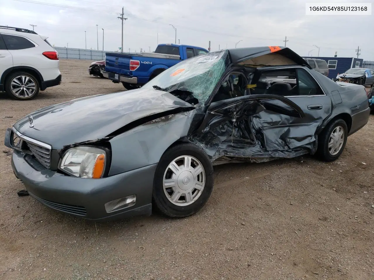 2005 Cadillac Deville VIN: 1G6KD54Y85U123168 Lot: 57097425
