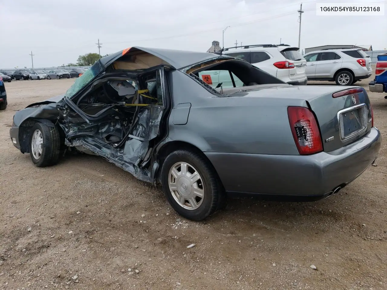 2005 Cadillac Deville VIN: 1G6KD54Y85U123168 Lot: 57097425