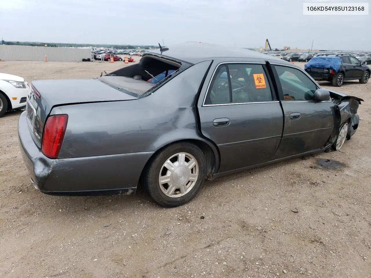 2005 Cadillac Deville VIN: 1G6KD54Y85U123168 Lot: 57097425
