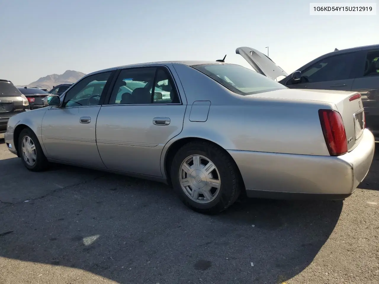 2005 Cadillac Deville VIN: 1G6KD54Y15U212919 Lot: 61608375
