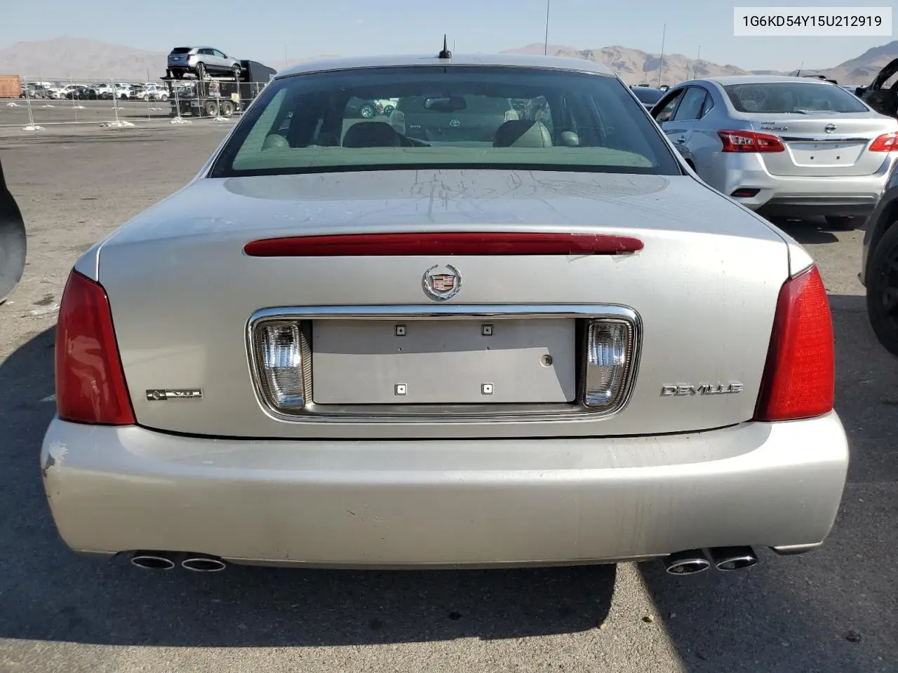 2005 Cadillac Deville VIN: 1G6KD54Y15U212919 Lot: 61608375