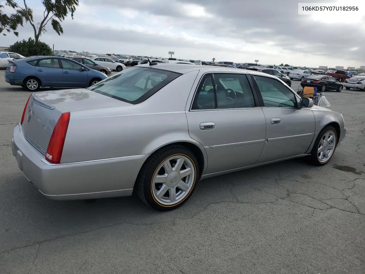 2007 Cadillac Dts VIN: 1G6KD57Y07U182956 Lot: 56009395