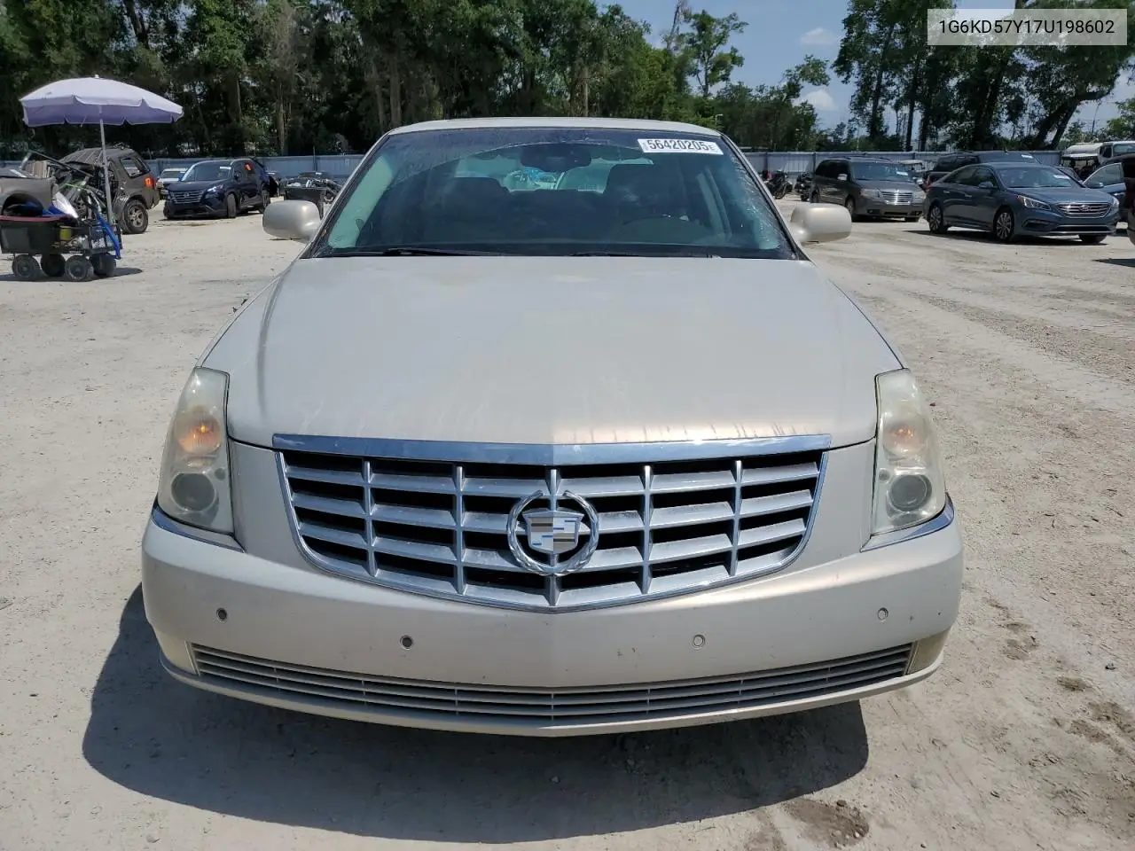 2007 Cadillac Dts VIN: 1G6KD57Y17U198602 Lot: 56420205