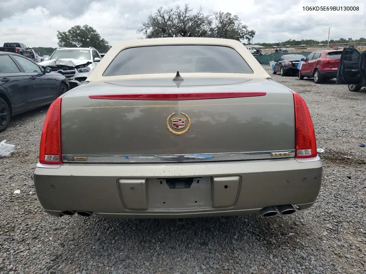 2011 Cadillac Dts Luxury Collection VIN: 1G6KD5E69BU130008 Lot: 63631195