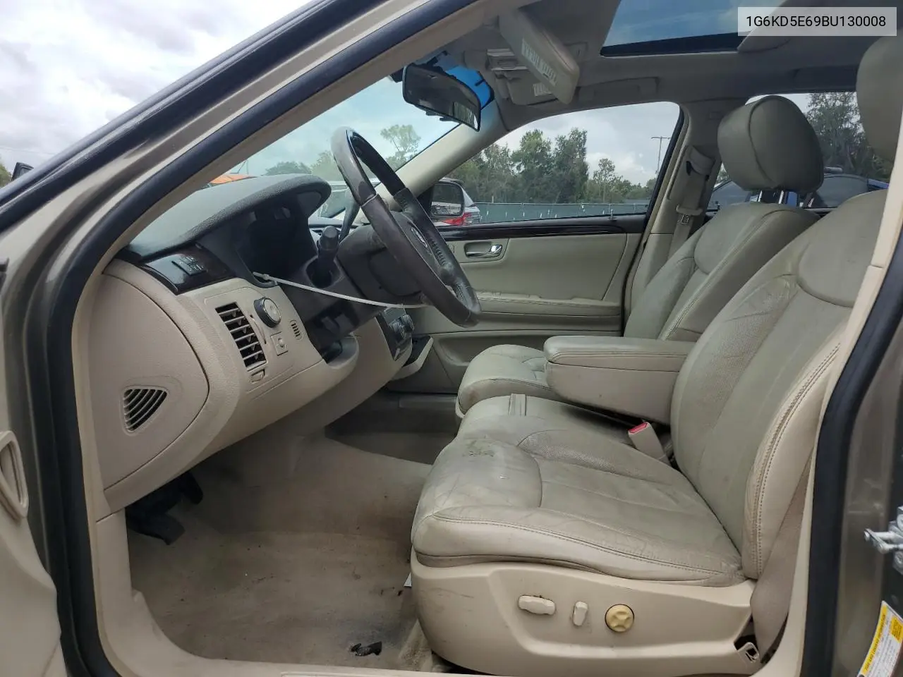 2011 Cadillac Dts Luxury Collection VIN: 1G6KD5E69BU130008 Lot: 63631195