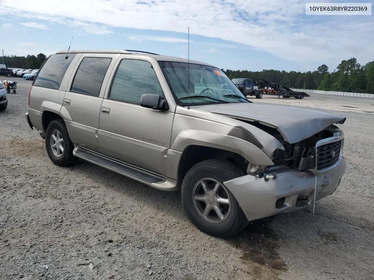 2000 Cadillac Escalade Luxury VIN: 1GYEK63R8YR220369 Lot: 56675975