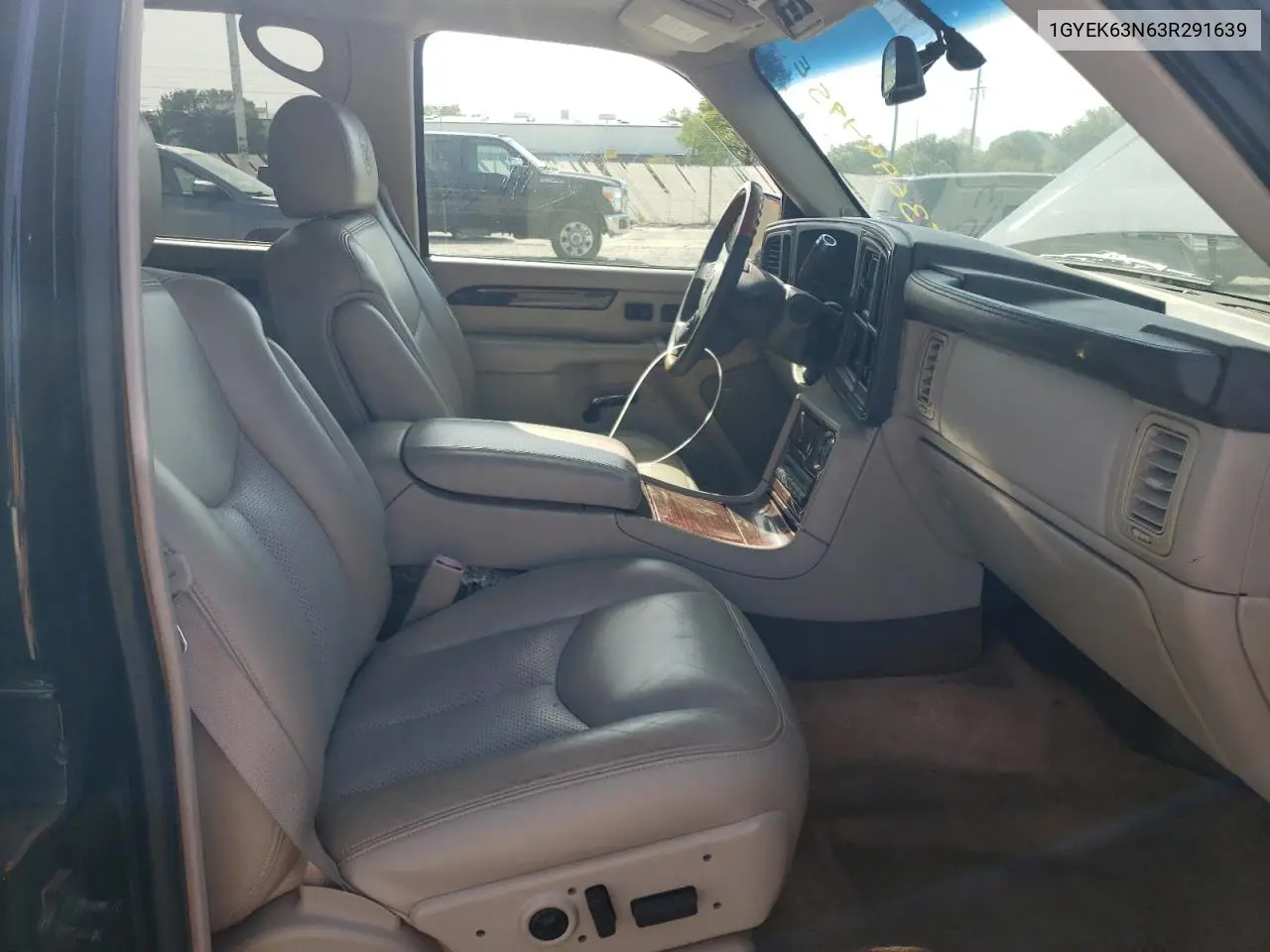 2003 Cadillac Escalade Luxury VIN: 1GYEK63N63R291639 Lot: 53699495