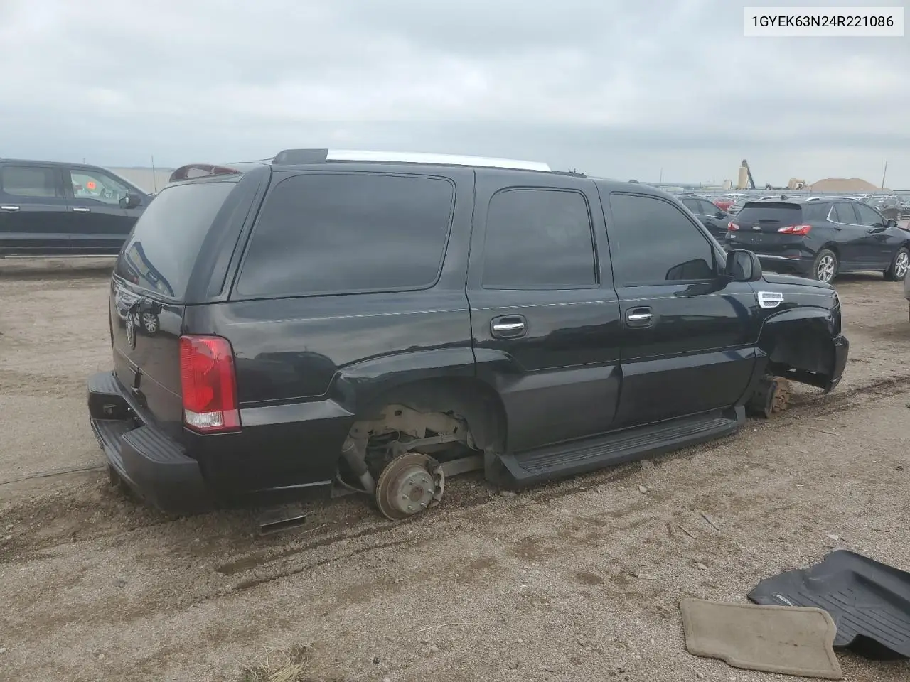 2004 Cadillac Escalade Luxury VIN: 1GYEK63N24R221086 Lot: 61396785