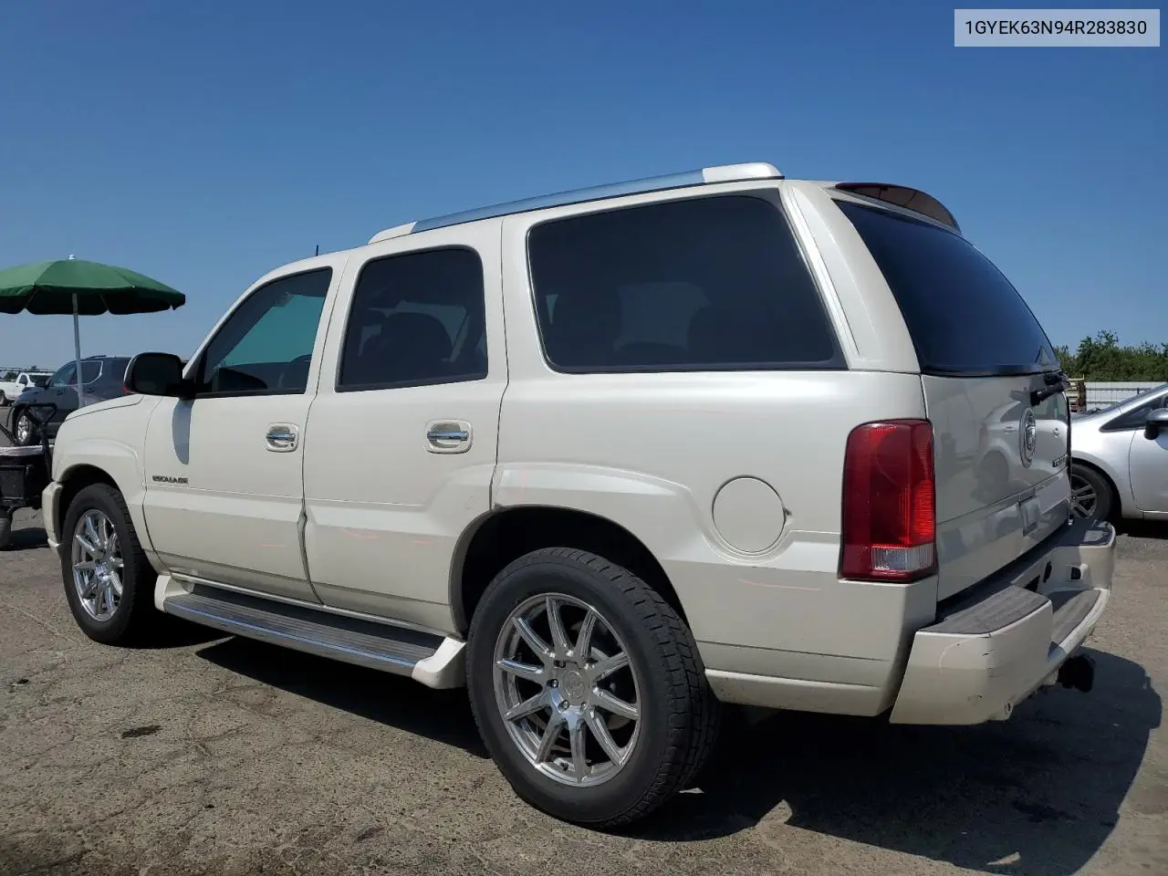 2004 Cadillac Escalade Luxury VIN: 1GYEK63N94R283830 Lot: 61431285