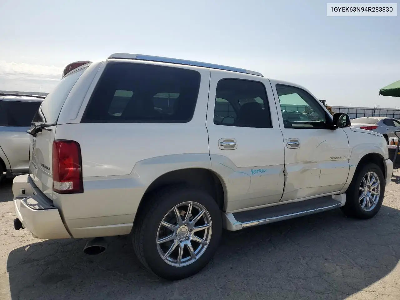 2004 Cadillac Escalade Luxury VIN: 1GYEK63N94R283830 Lot: 61431285