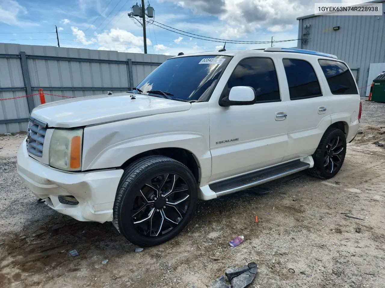2004 Cadillac Escalade Luxury VIN: 1GYEK63N74R228938 Lot: 63845725