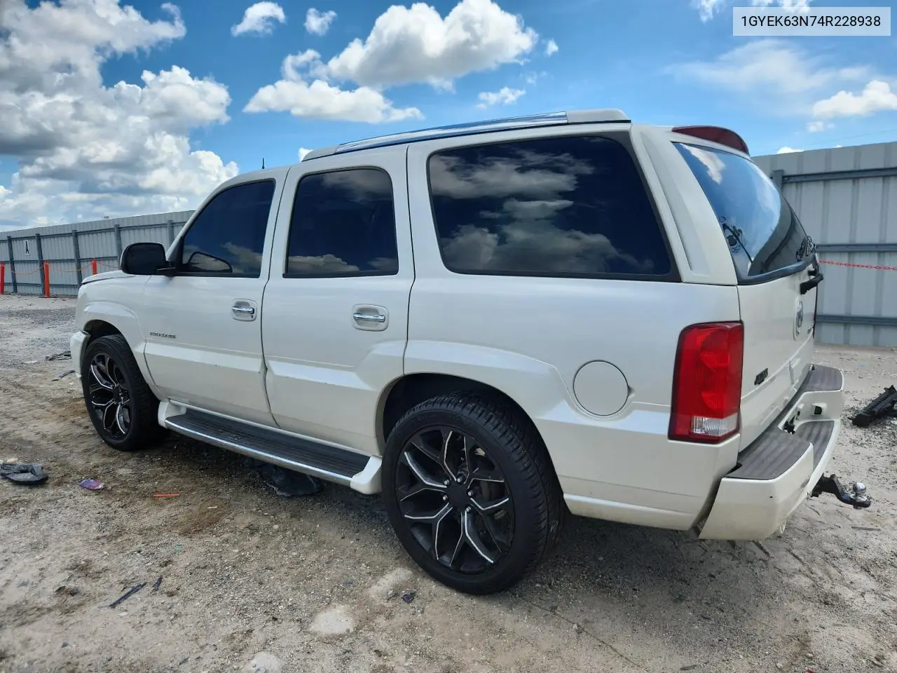2004 Cadillac Escalade Luxury VIN: 1GYEK63N74R228938 Lot: 63845725