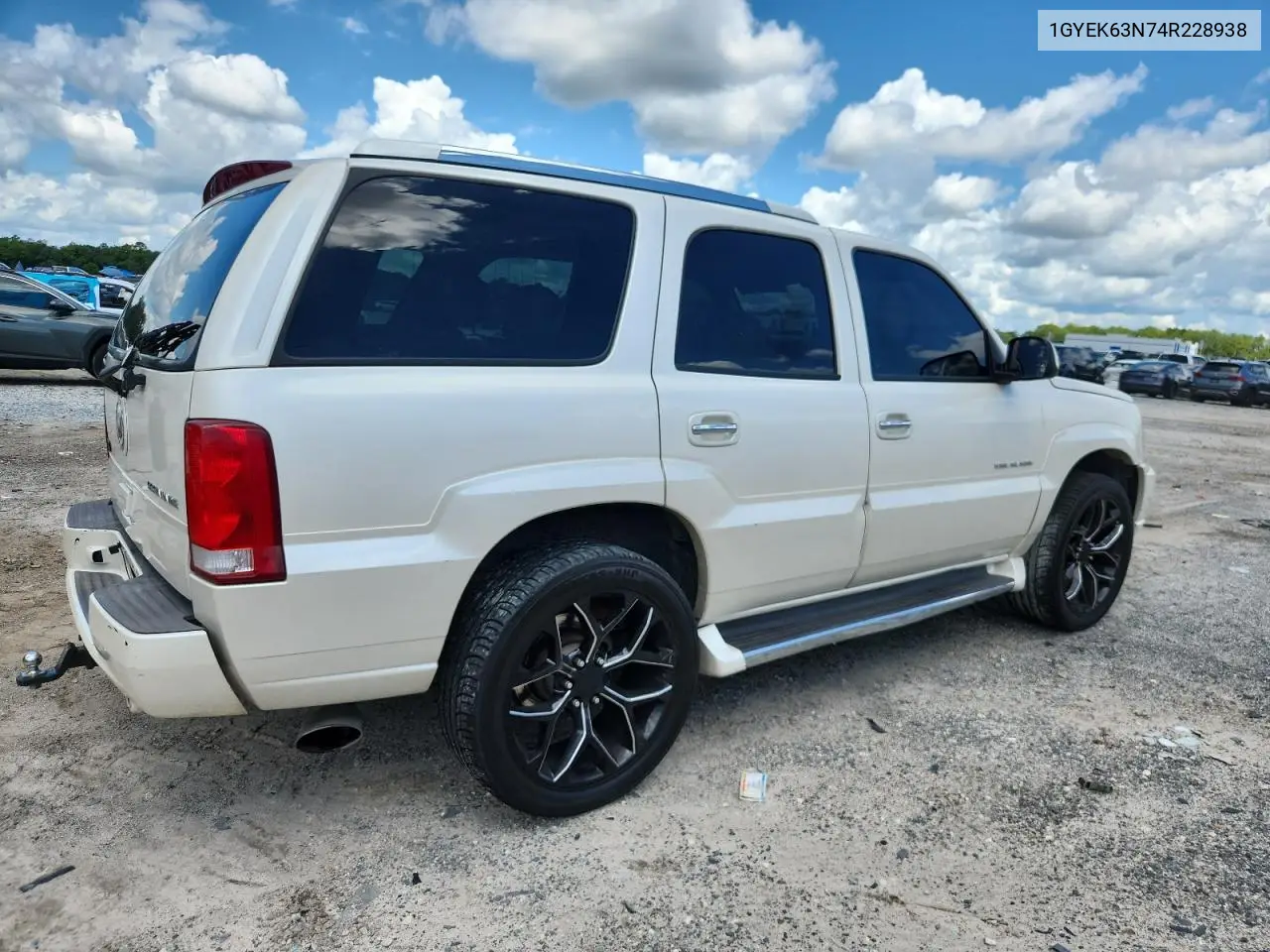 2004 Cadillac Escalade Luxury VIN: 1GYEK63N74R228938 Lot: 63845725