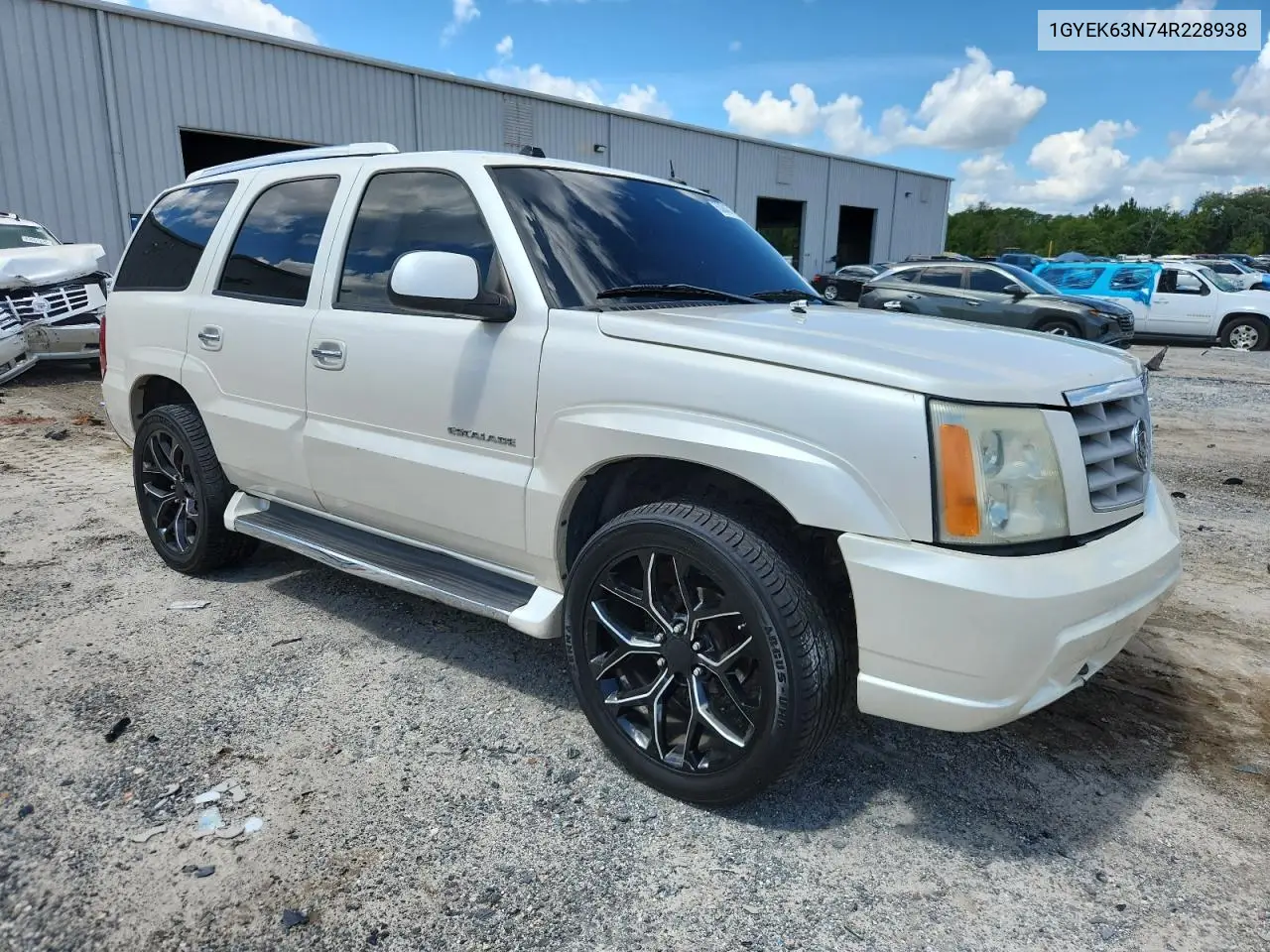 2004 Cadillac Escalade Luxury VIN: 1GYEK63N74R228938 Lot: 63845725