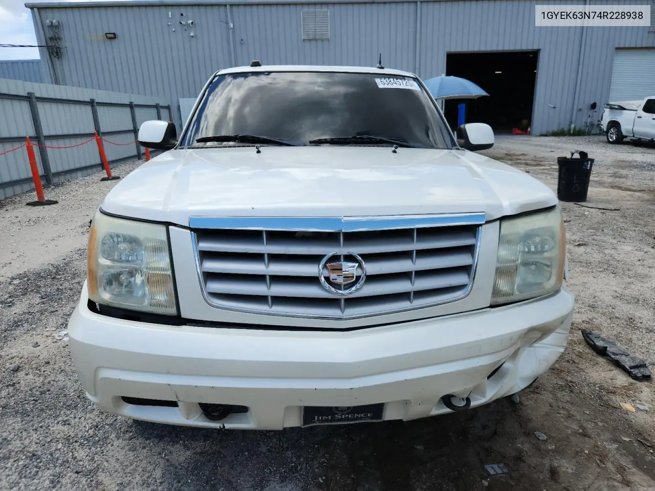 2004 Cadillac Escalade Luxury VIN: 1GYEK63N74R228938 Lot: 63845725