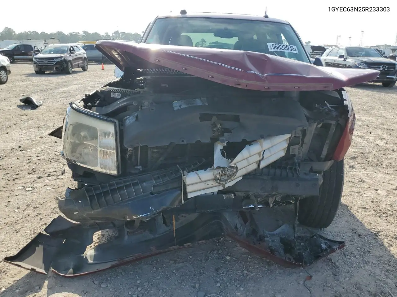 2005 Cadillac Escalade Luxury VIN: 1GYEC63N25R233303 Lot: 56823935