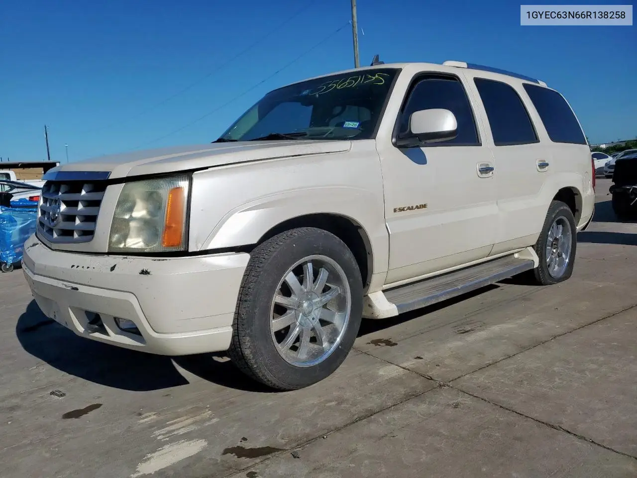 2006 Cadillac Escalade Luxury VIN: 1GYEC63N66R138258 Lot: 55651135