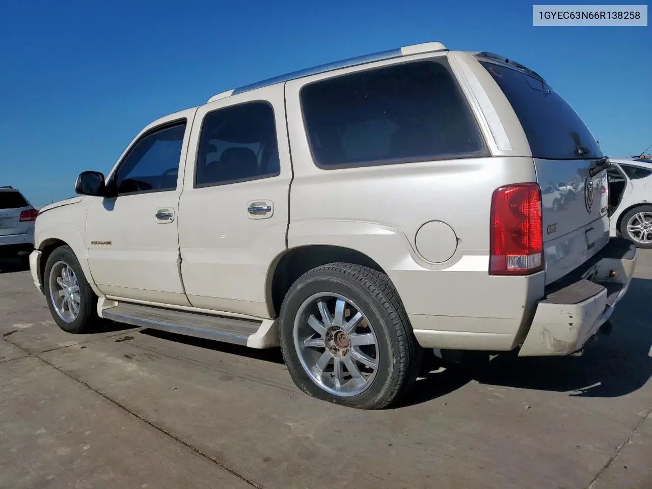 2006 Cadillac Escalade Luxury VIN: 1GYEC63N66R138258 Lot: 55651135