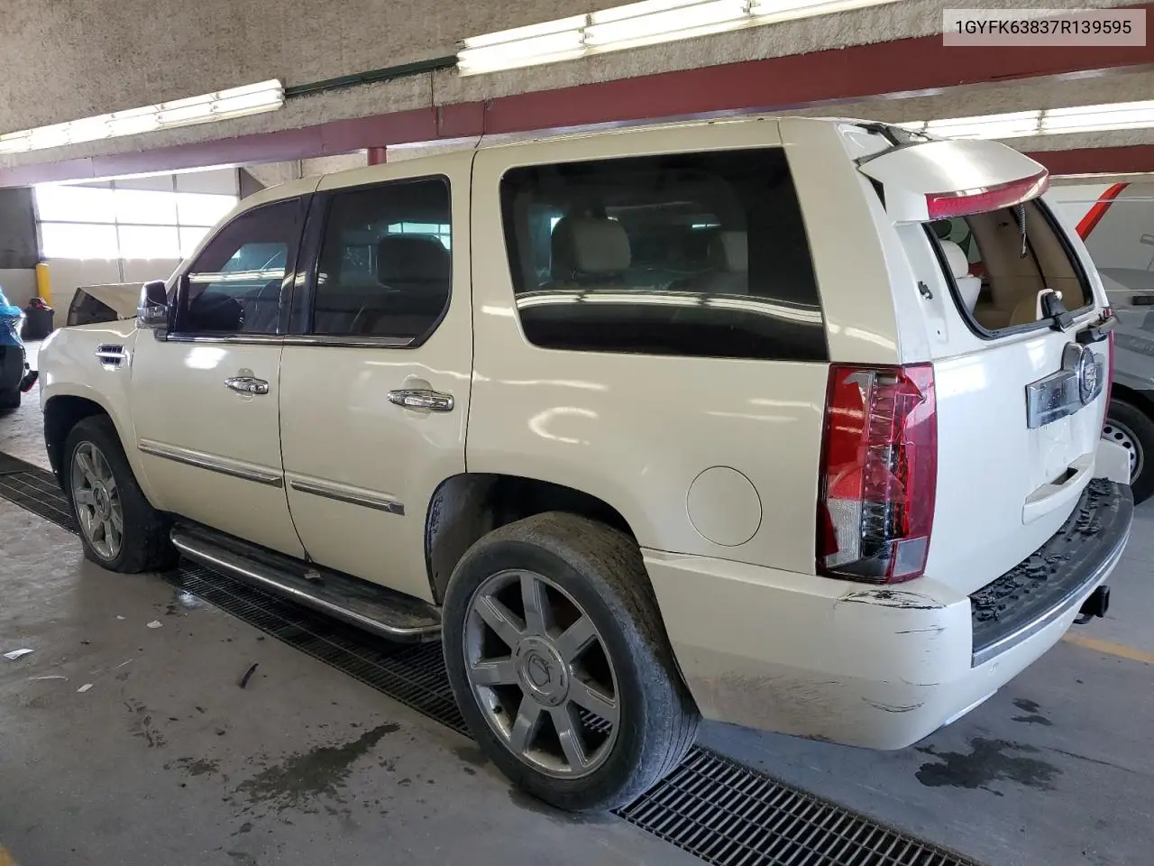 2007 Cadillac Escalade Luxury VIN: 1GYFK63837R139595 Lot: 54516945