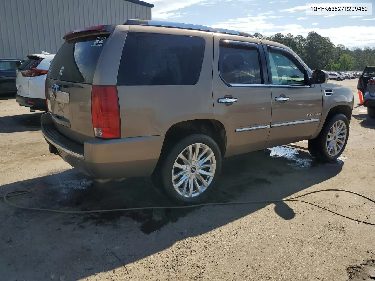 2007 Cadillac Escalade Luxury VIN: 1GYFK63827R209460 Lot: 56454395