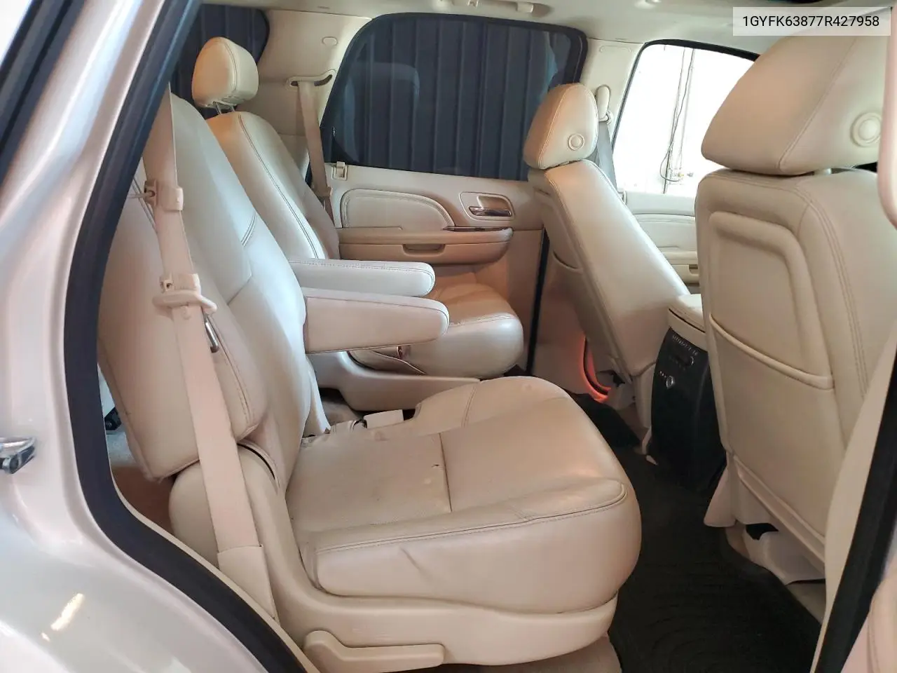 2007 Cadillac Escalade Luxury VIN: 1GYFK63877R427958 Lot: 64751035