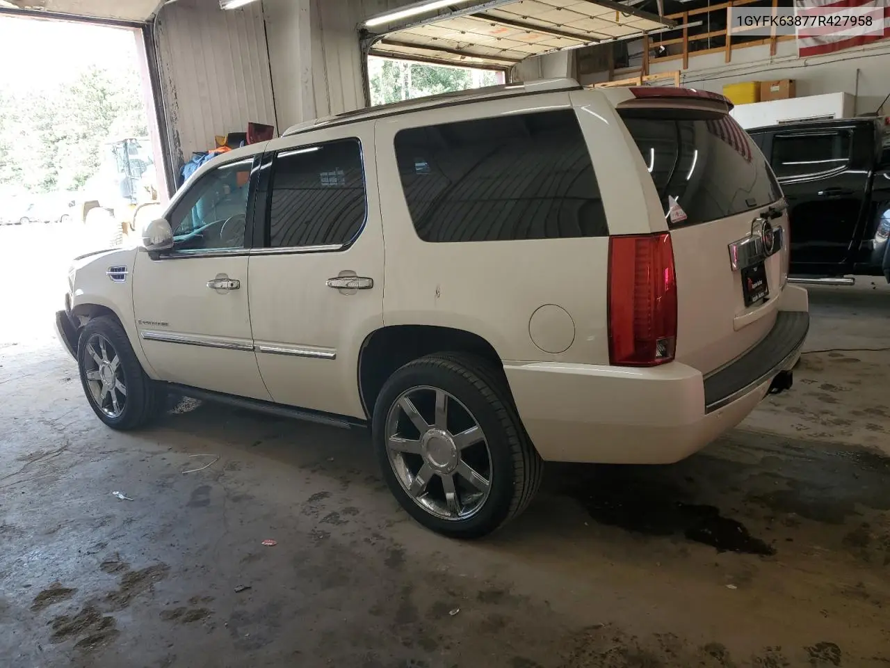 2007 Cadillac Escalade Luxury VIN: 1GYFK63877R427958 Lot: 64751035