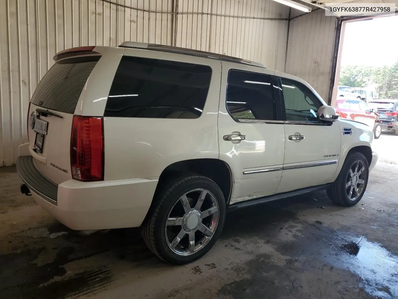 2007 Cadillac Escalade Luxury VIN: 1GYFK63877R427958 Lot: 64751035
