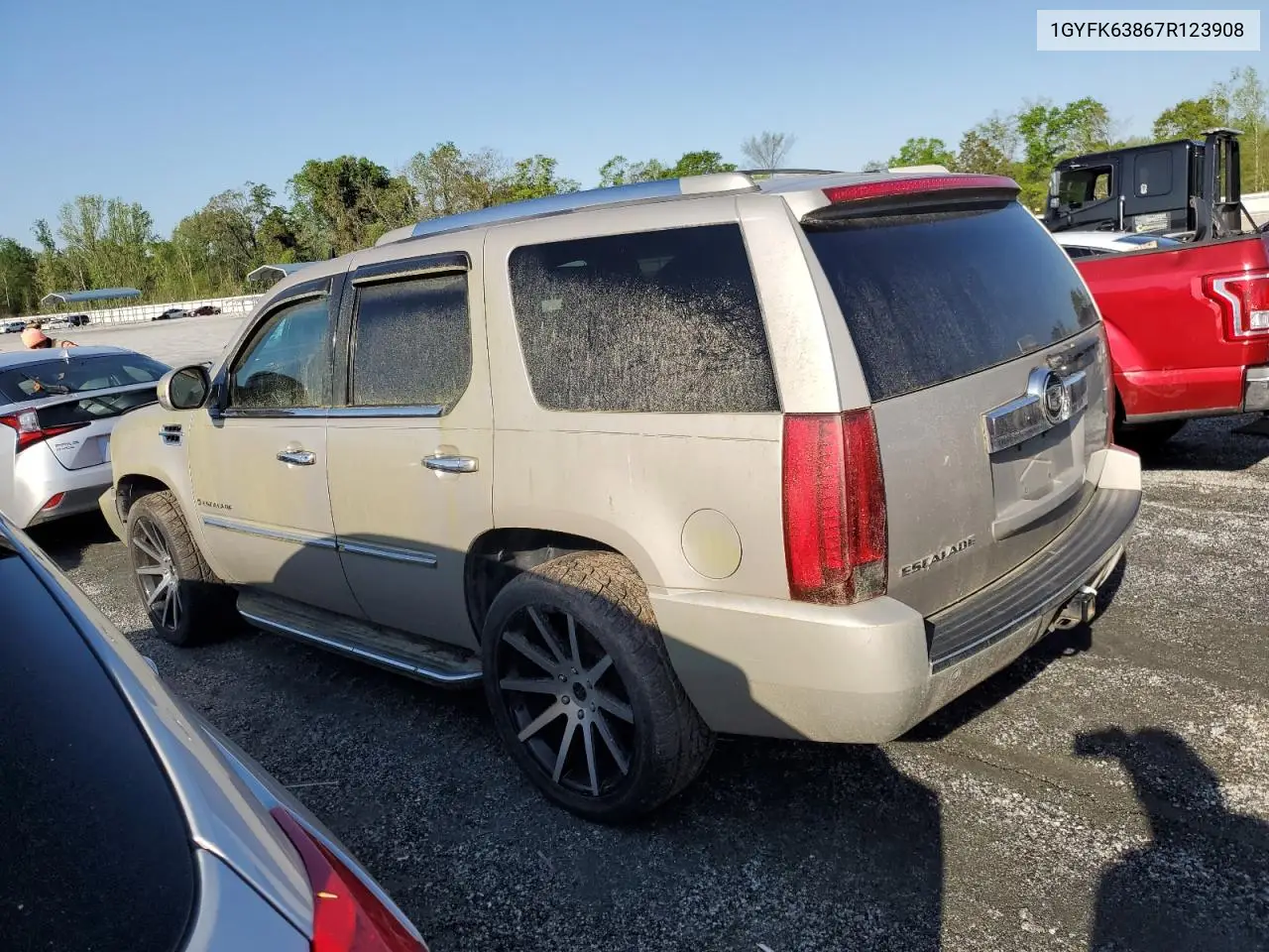 2008 Cadillac Escalade Luxury VIN: 1GYFK63867R123908 Lot: 52127835