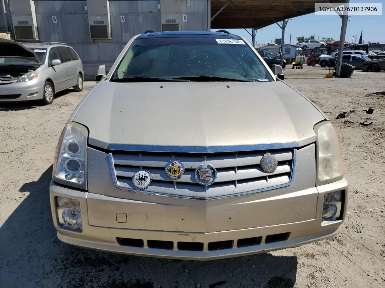 2007 Cadillac Srx VIN: 1GYEE637670137936 Lot: 61086405