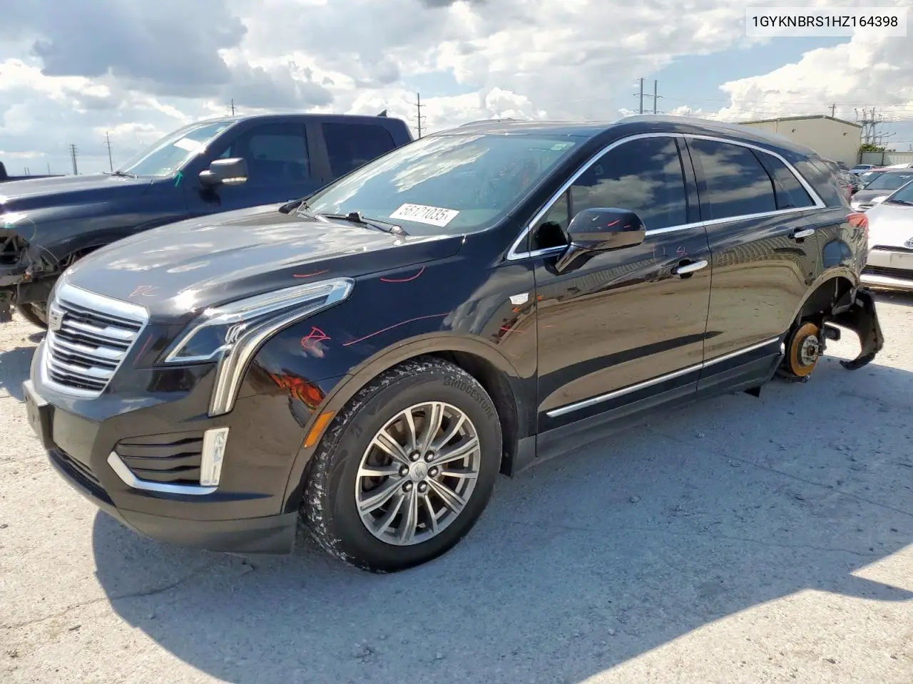 2017 Cadillac Xt5 Luxury VIN: 1GYKNBRS1HZ164398 Lot: 56121035