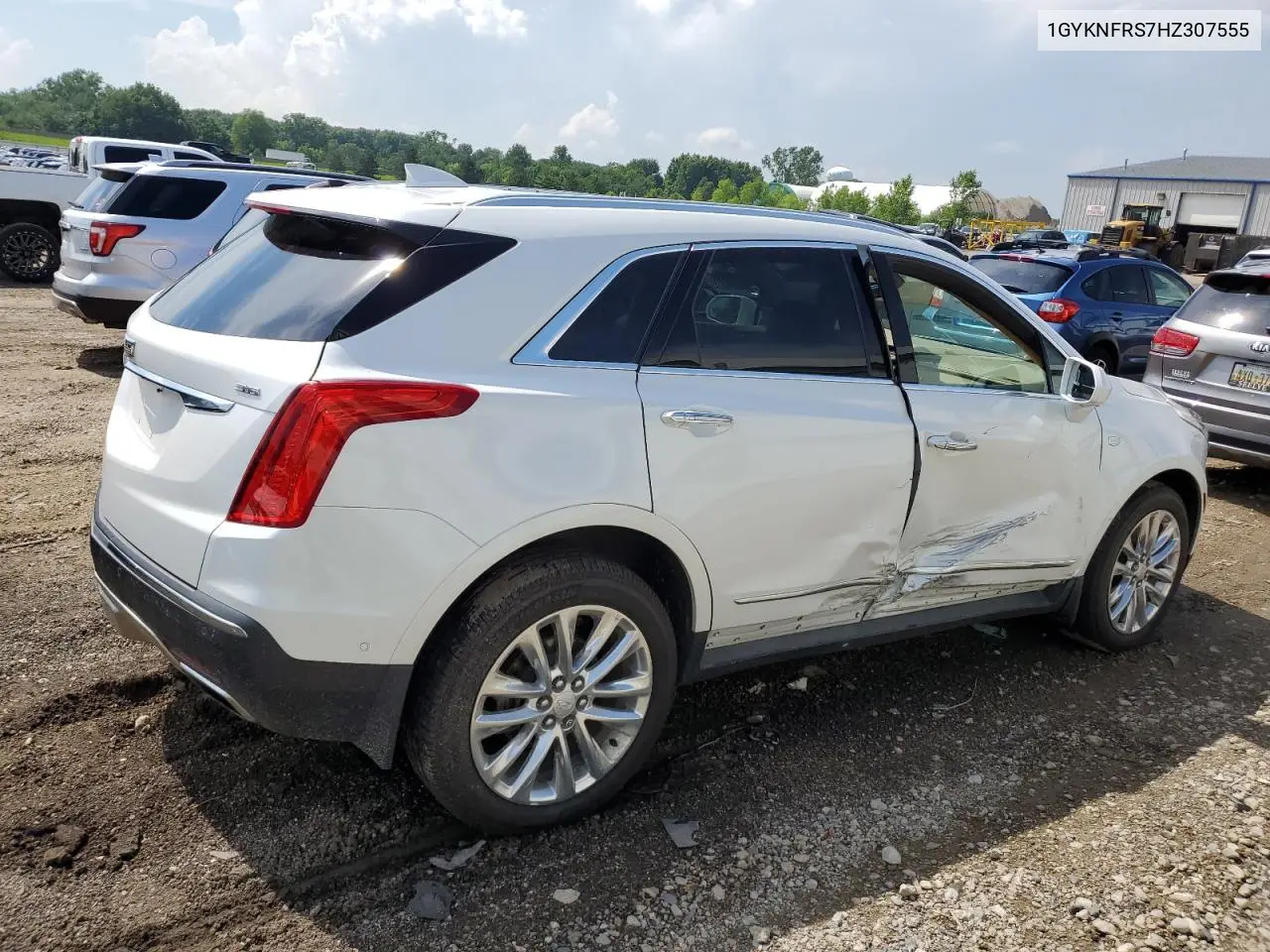 2017 Cadillac Xt5 Platinum VIN: 1GYKNFRS7HZ307555 Lot: 62259475
