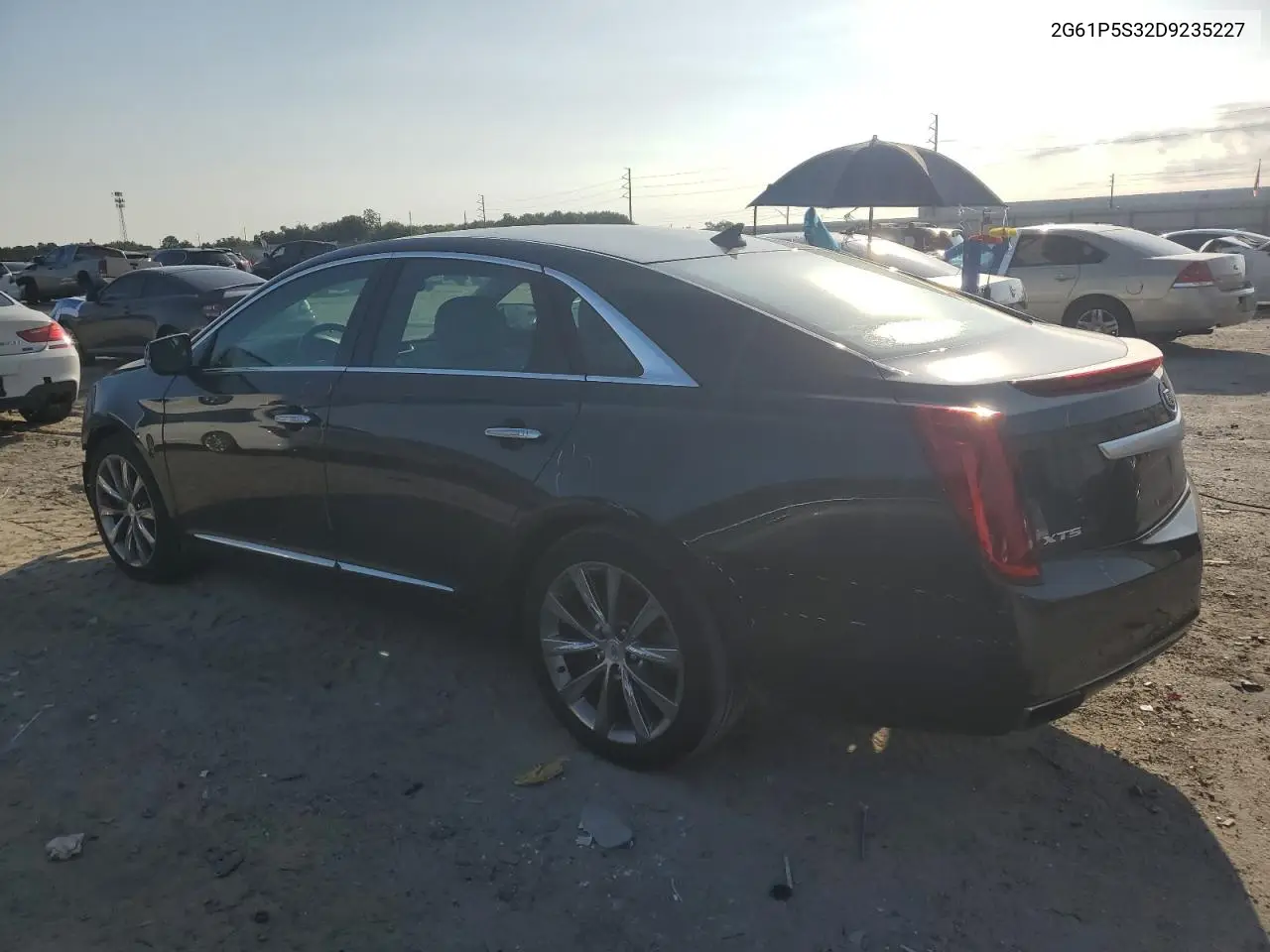 2013 Cadillac Xts Luxury Collection VIN: 2G61P5S32D9235227 Lot: 61825305