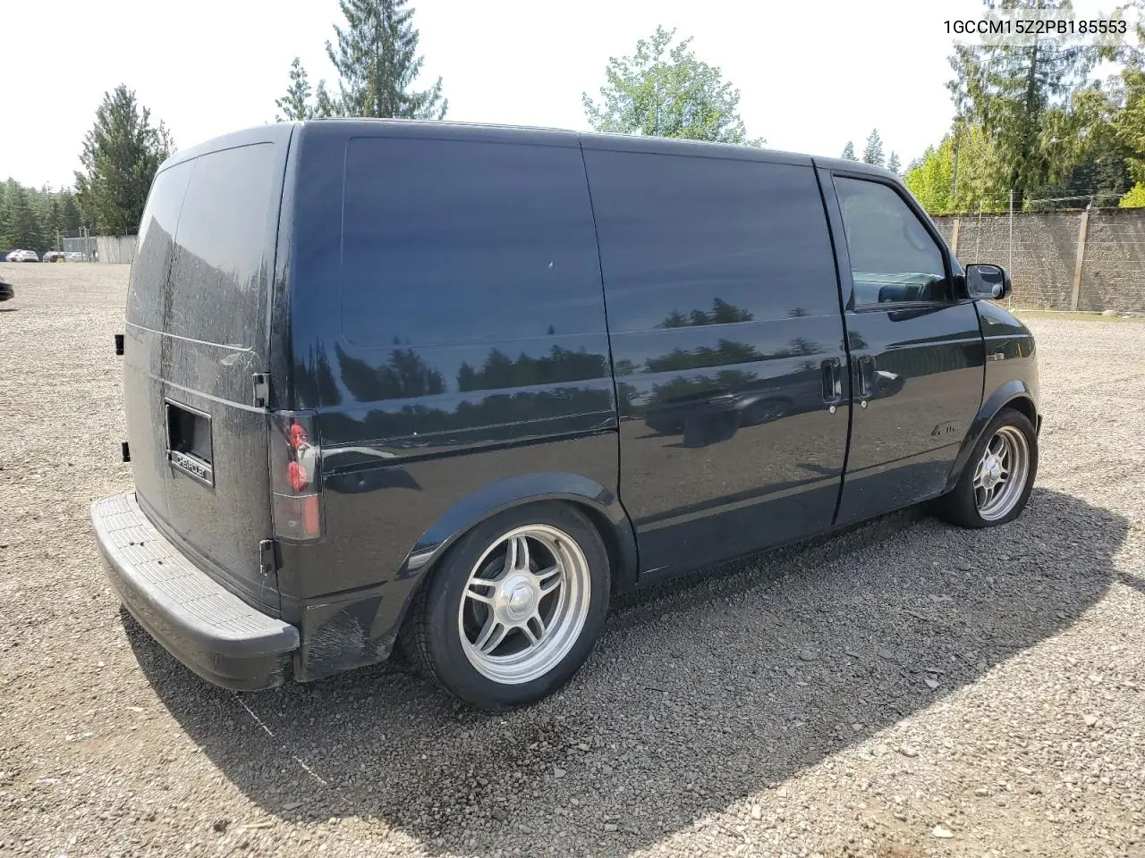 1993 Chevrolet Astro VIN: 1GCCM15Z2PB185553 Lot: 56155145