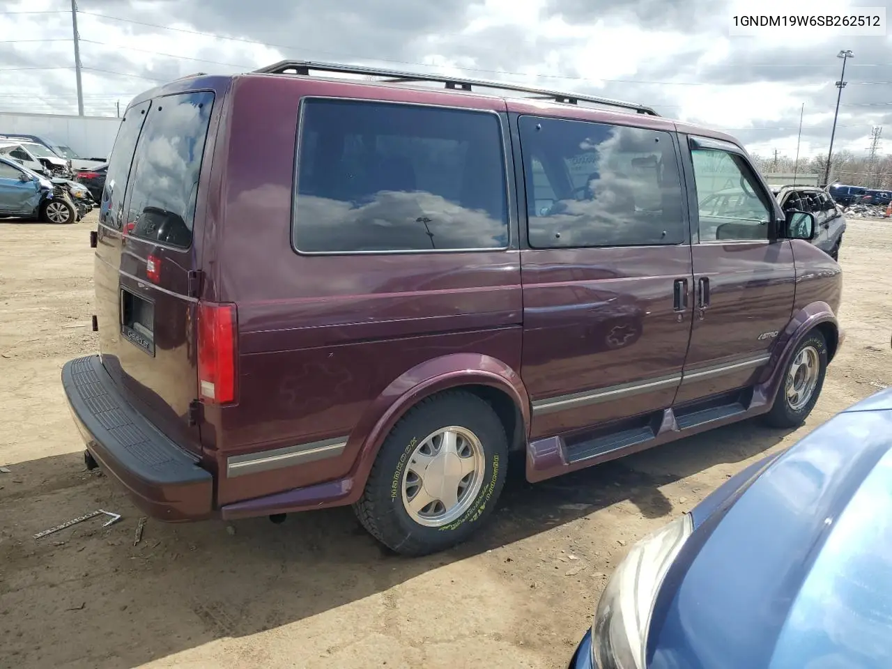 1995 Chevrolet Astro VIN: 1GNDM19W6SB262512 Lot: 54053555