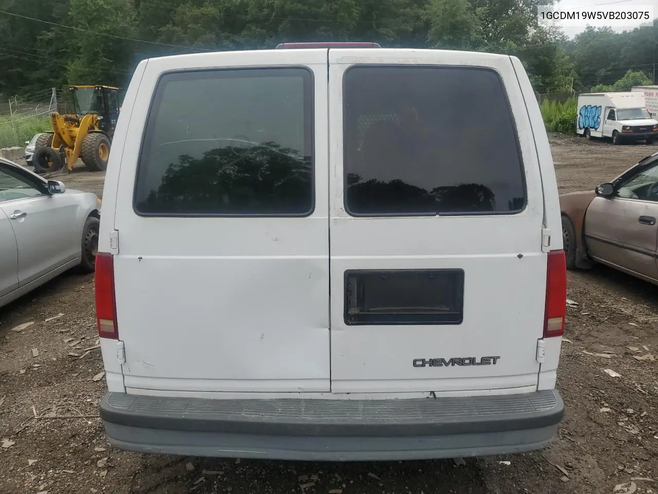 1997 Chevrolet Astro VIN: 1GCDM19W5VB203075 Lot: 64363475