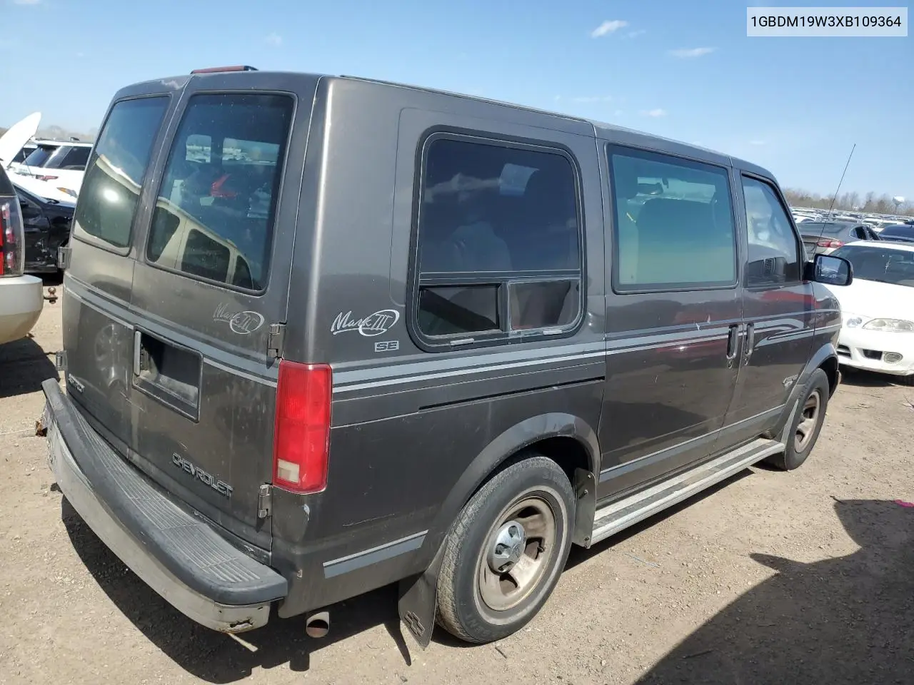 1999 Chevrolet Astro VIN: 1GBDM19W3XB109364 Lot: 52816735