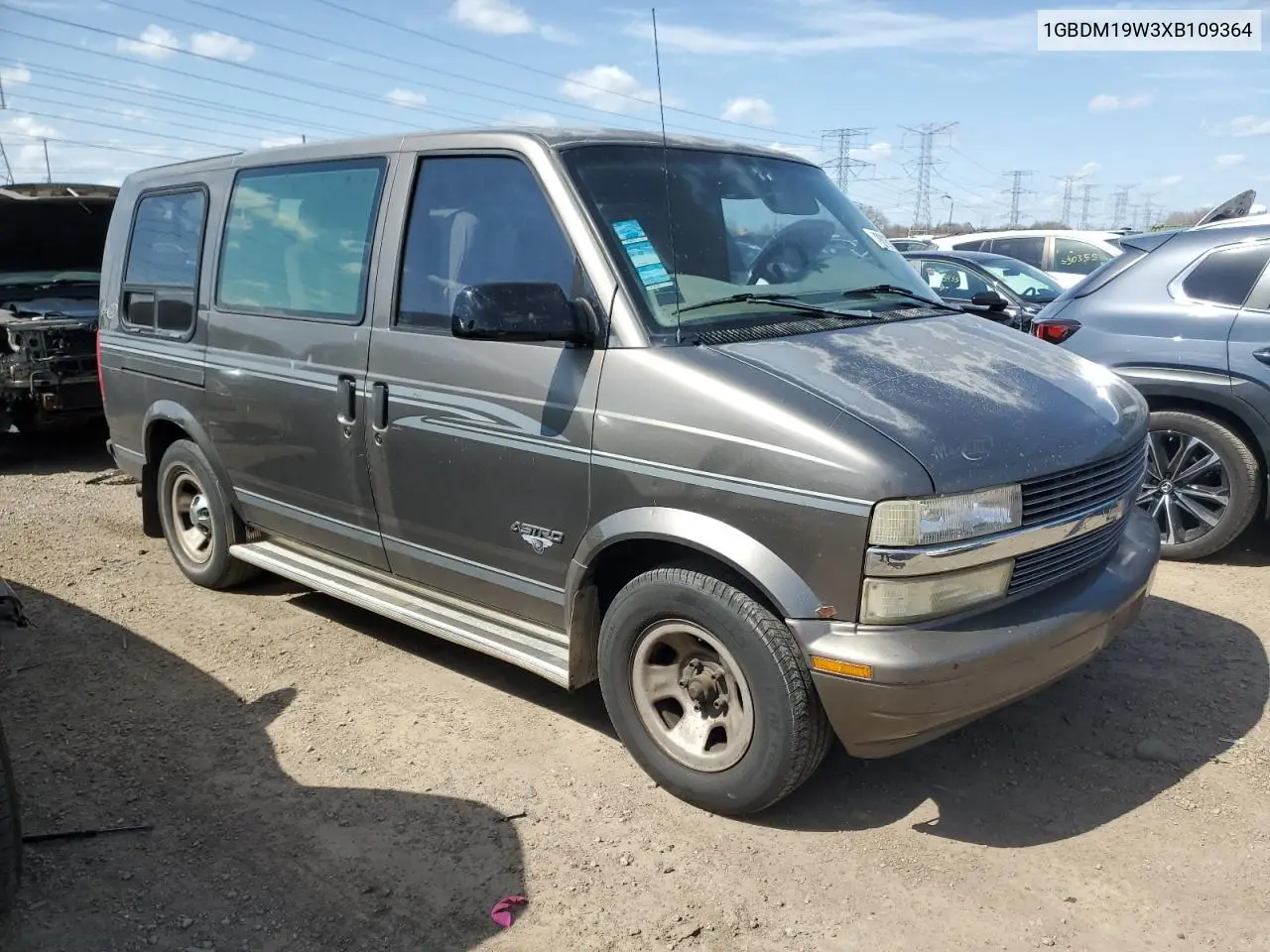 1999 Chevrolet Astro VIN: 1GBDM19W3XB109364 Lot: 52816735