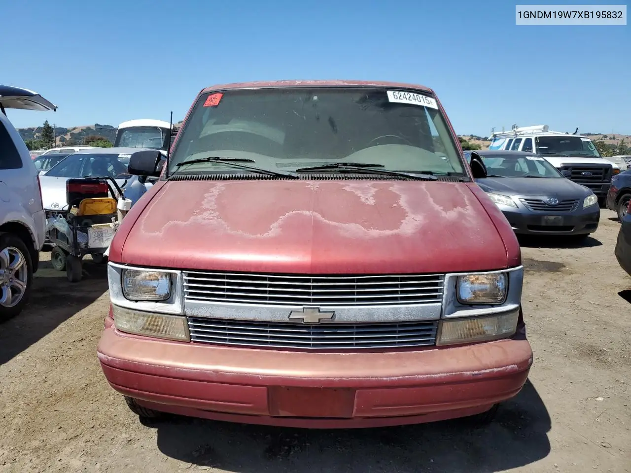 1999 Chevrolet Astro VIN: 1GNDM19W7XB195832 Lot: 62424015