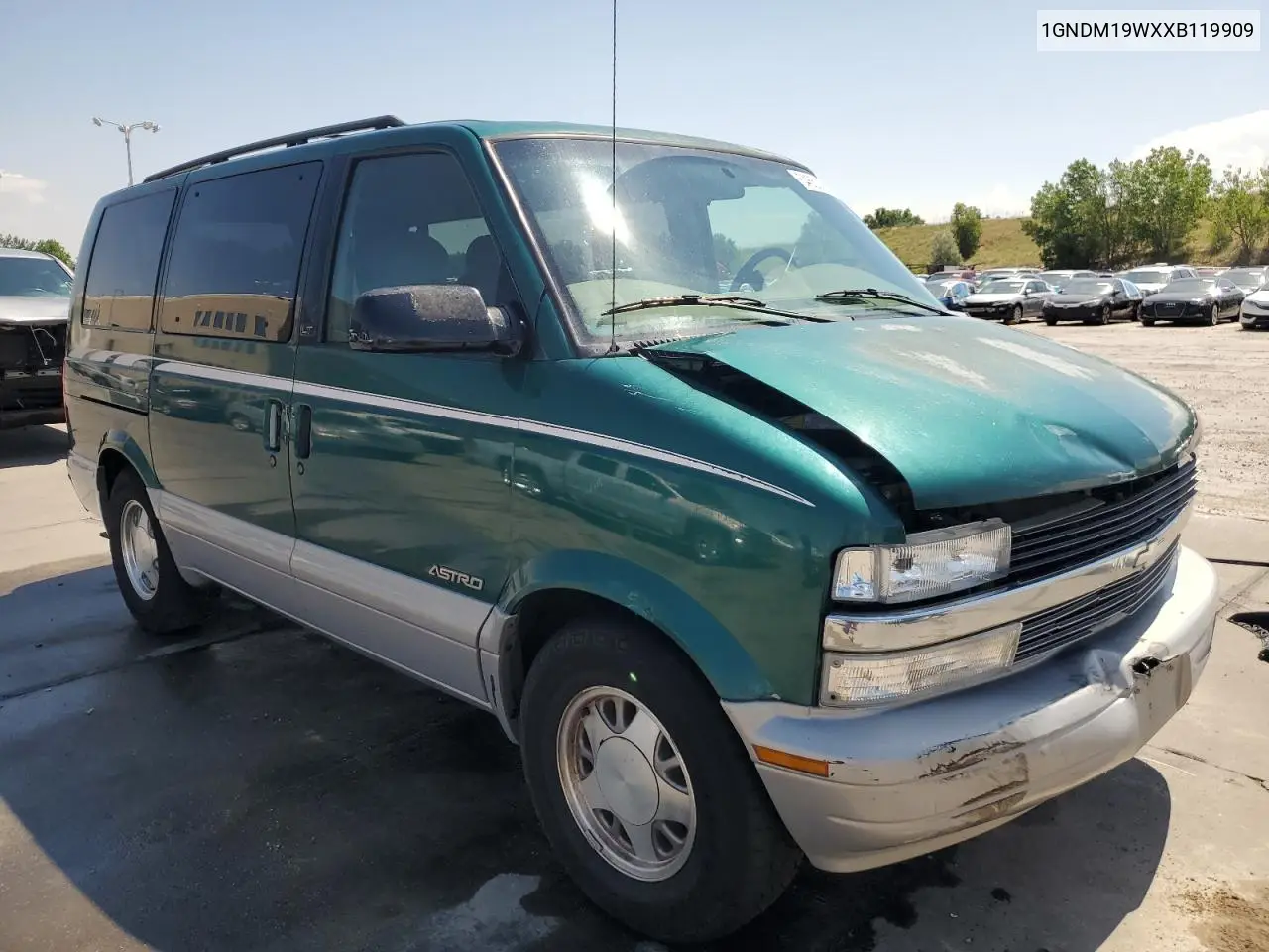 1999 Chevrolet Astro VIN: 1GNDM19WXXB119909 Lot: 64650315